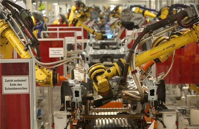 1590198949119147.jpg 進口二手工業機器人清關