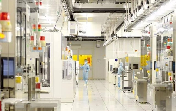 1628161567551699.jpg 上海進(jìn)口二手光刻機(jī)清關(guān)