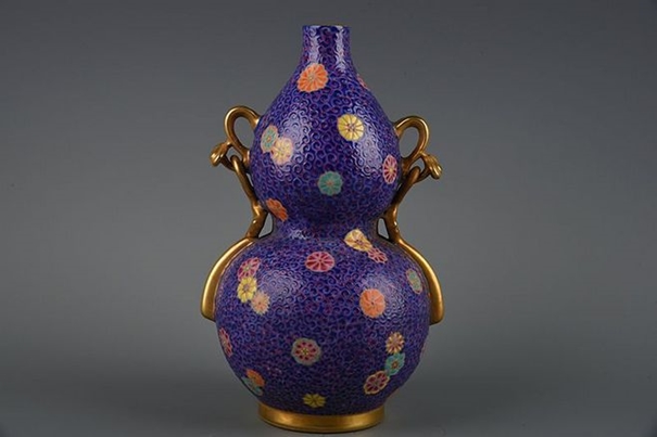 1630060274858043.jpg 上海進口古董瓷器清關(guān)_副本.jpg