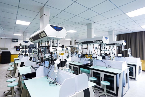 1645005646581546.jpg 教學設(shè)備進口報關(guān)_副本.jpg