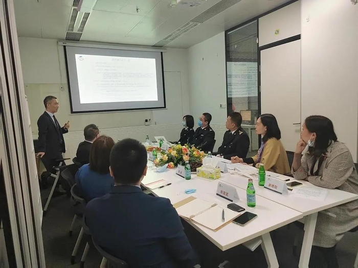 廣州海珠區(qū)科工商信局、海珠海關(guān)領(lǐng)導蒞臨進貿(mào)通指導工作 廣州海珠區(qū)科工商信局、海珠海關(guān)領(lǐng)導蒞臨進貿(mào)通指導工作